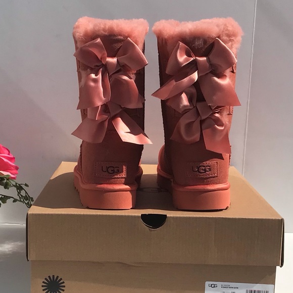 UGG Bailey Bow Satin - Picture 4 of 10